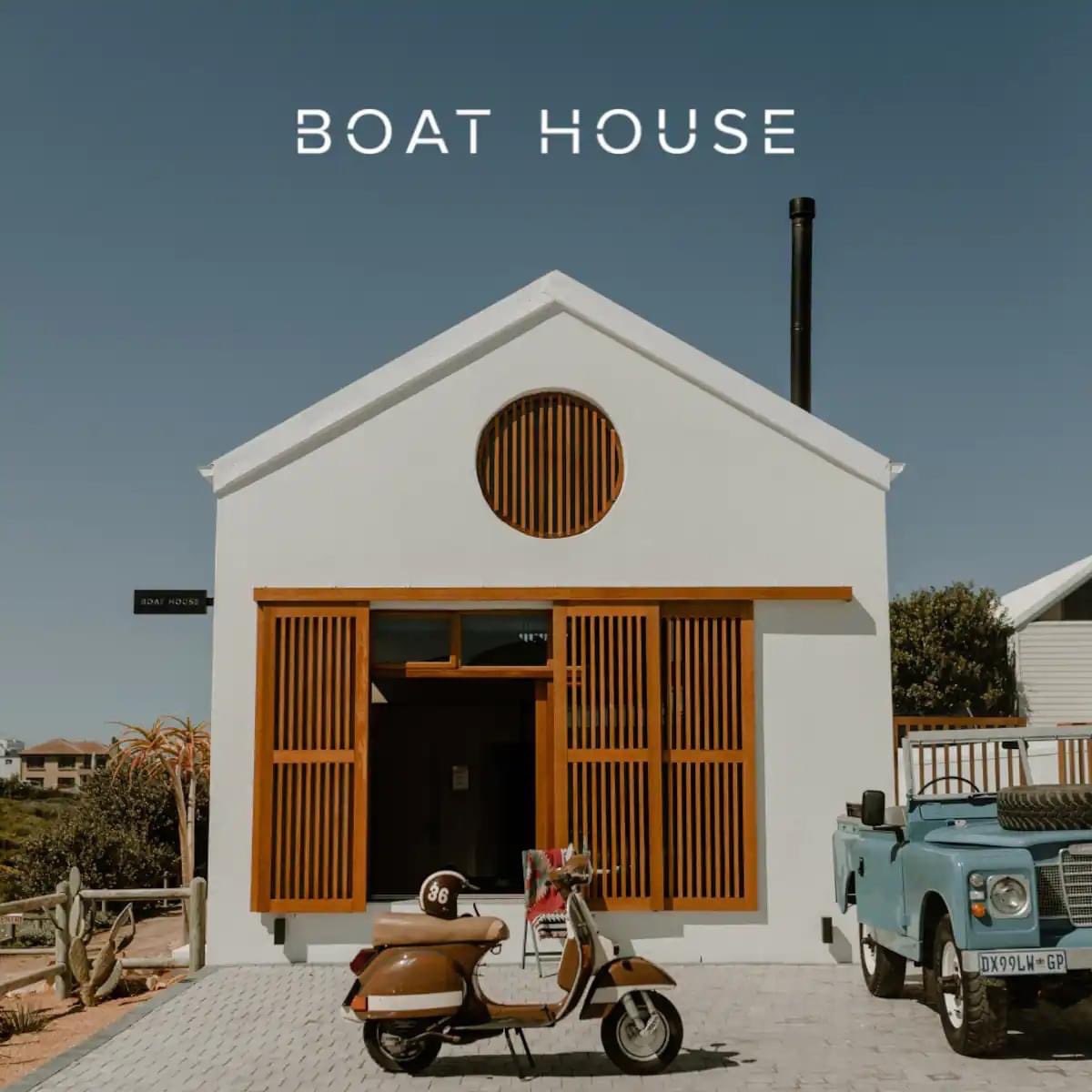 ChawBaanGuide's tweet photo. ใครมองหาแบบบ้านมินิมอลกระทันรัด แต่มีห้องครบครัน ลองมาดู Yzerfontein Boat House ✨ดีไซน์ภายนอกเหมือนบ้านชั้นเดียว แต่ภายในซ่อนห้องนอนชั้นลอยไว้ด้วย แบ่งสัดส่วนได้อย่างลงตัว สีเอิร์ธโทน 🤎 ดูผ่อนคลายฟีลกู้ดสุดๆ  #รีวิวบ้าน #บ้านมินิมอล #รีวิวบ้าน #รีวิวคอนโด #แต่งบ้าน https://t.co/dEIFpkVqu5