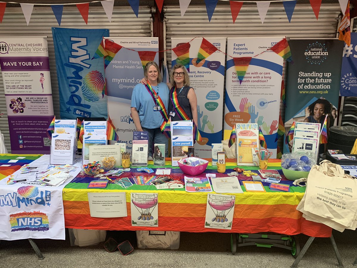 mymindfeed's tweet photo. @CWP_IRWC  @mymindfeed  set up and talking #teamCWP   #crewePride https://t.co/F2BzHpR1J8
