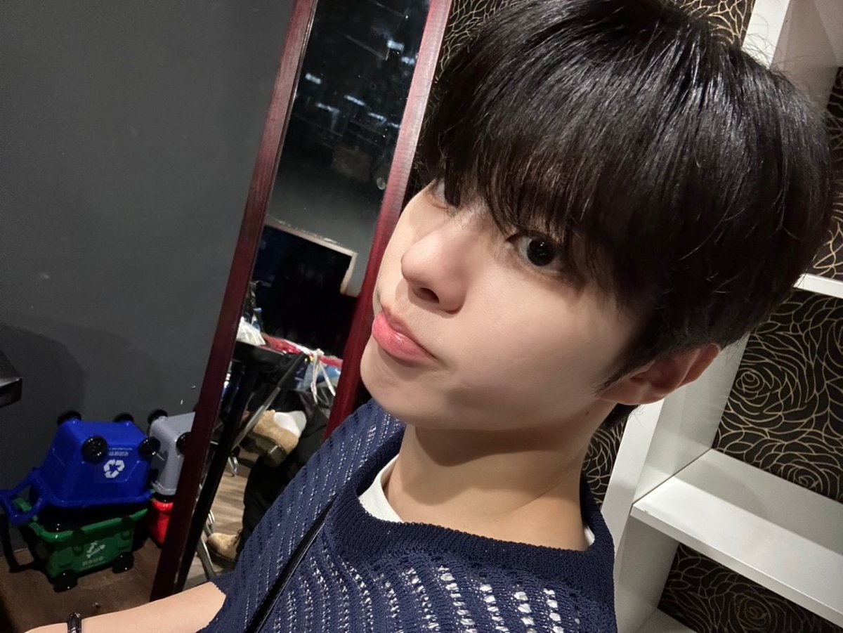 KWS_official_'s tweet image. 대만 니아들과 첫 만남!
내일 팬 콘서트에서 만나요🫶🏻🩵

#KIMWOOSEOK #김우석 #Blank_Page #Dawn