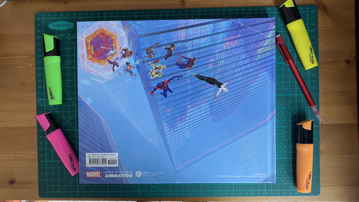 Lawyartist's tweet image. I CAN’T BELIEVE MY #AcrossTheSpiderVerse book is finally here. ✨✨✨

Been waiting for it since I saw the movie. 

I need to break everything down and understand their choices.

Cheeky Miles type sticker in the last frame

#StudioL #Lawyartist