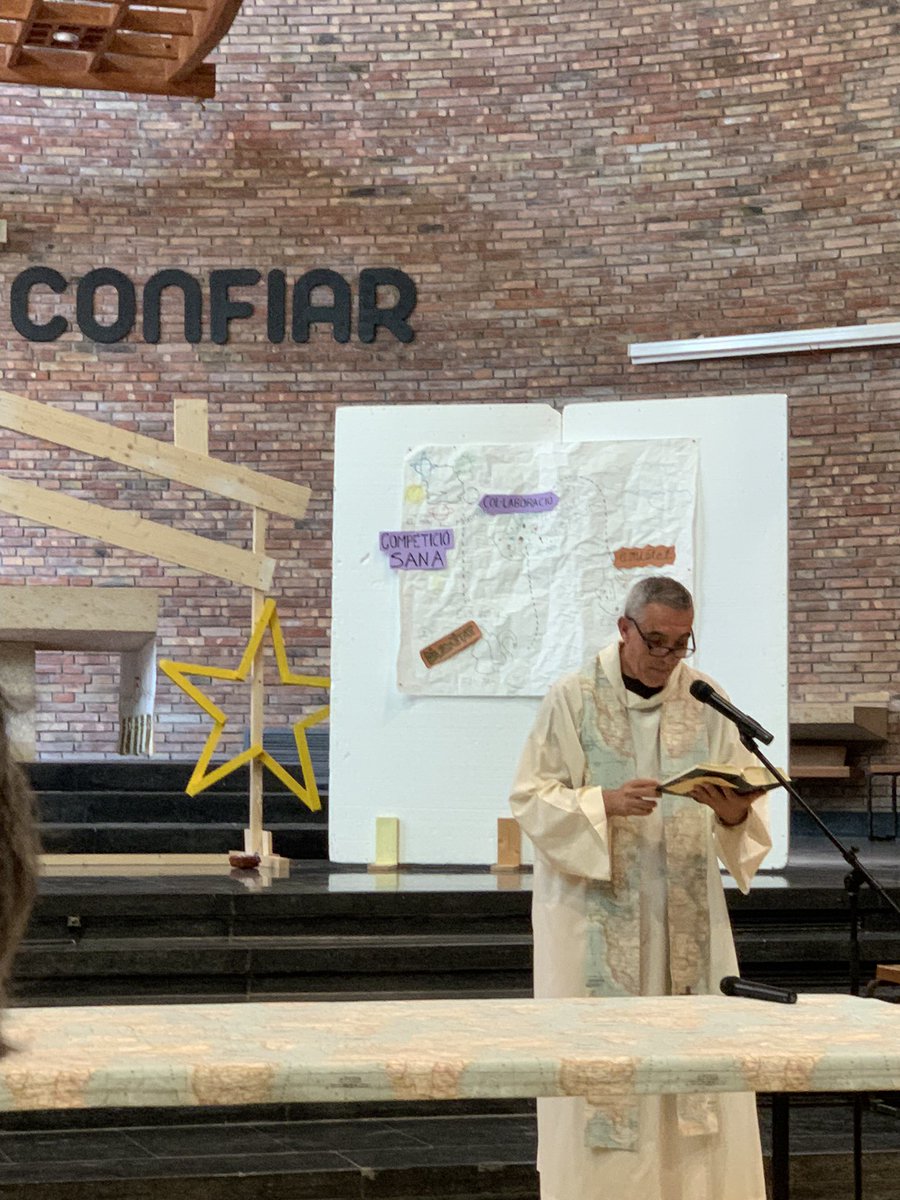 Celebrant i agraïnt tant bé rebut al Campus Natura de <a href="/JesuitesEdu/">Jesuïtes Educació</a> amb <a href="/AlexisBueno1/">Alexis Bueno</a>. Una gran experiència per als nostres fills i filles! Moltes gràcies a tots els monitors i monitores del #MENOF per fer-ho possible! <a href="/CollegiClaver/">Jesuïtes Lleida</a>