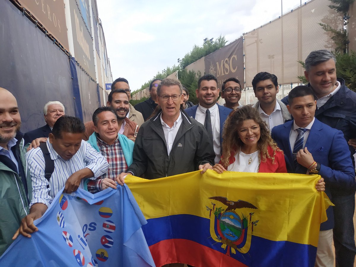 felixucv's tweet image. ⚠️No aceptes marcas falsificadas 

Los Hispanoamericanos sabemos muy bien que la #Españaquenosune y en la que #TodosContamos va de la mano con @NunezFeijoo

Todos los colores y todos los acentos son del @ppopular 

🇦🇷🇧🇷🇨🇱🇪🇨🇨🇴🇻🇪🇵🇪🇧🇴🇺🇾🇵🇾🇨🇺🇩🇴🇵🇷🇵🇦🇬🇹🇭🇳🇨🇷🇳🇮🇸🇻🇲🇽🇪🇸
