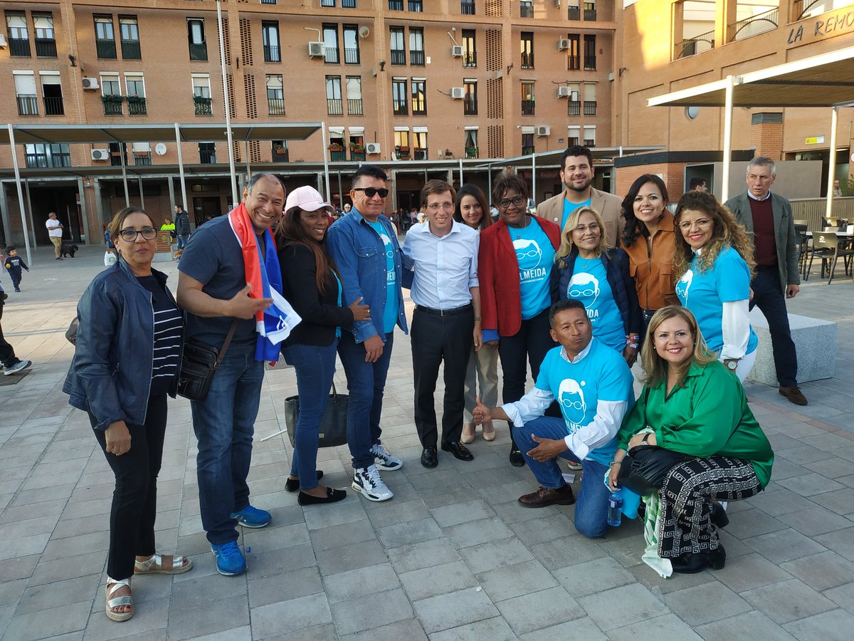 felixucv's tweet image. ⚠️No aceptes marcas falsificadas 

Los Hispanoamericanos sabemos muy bien que la #Españaquenosune y en la que #TodosContamos va de la mano con @NunezFeijoo

Todos los colores y todos los acentos son del @ppopular 

🇦🇷🇧🇷🇨🇱🇪🇨🇨🇴🇻🇪🇵🇪🇧🇴🇺🇾🇵🇾🇨🇺🇩🇴🇵🇷🇵🇦🇬🇹🇭🇳🇨🇷🇳🇮🇸🇻🇲🇽🇪🇸