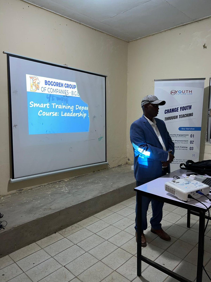 SimoodiLimited's tweet photo. @SimoodiLimited. Our first training last night in #Borama for youth &amp; women's empowerment in leadership.
Join us as we are on a journey to transform and bring digital opportunity 
More training to come such as A.I. certificate and coding.
#Somaliland #helpingothers #Immigration https://t.co/aY77bCvDWA