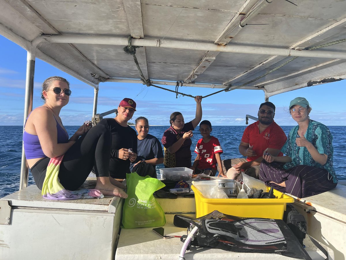 CSFTonga's tweet photo. Dr. Emma Ryan and Kira Brereton from @EnvUoA liaised with staff from the @TongaGeology @TongaR2R Ministry of Fisheries and @CSFTonga on the research survey on Pacific Coral Reef Growth and micro plastics in reef waters and sediments.

Read more:
https://t.co/6u2N2710JH https://t.co/1AL7Ovtlax