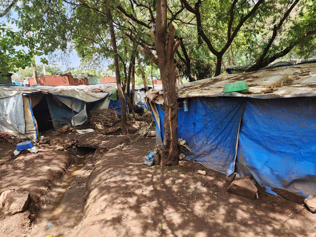 Just visited an IDP camp in #Shire. Our people living in the camp are facing critical conditions & it will only get worse as time goes on. Although they need immediate support now the ultimate solution is to return them to their home. This will require everyone to play it's part