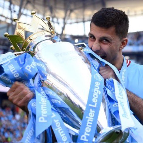 LotanSalapei's tweet photo. We really won everything last season 😋😋!! #tr3ble https://t.co/FsoGoUz6Ld
