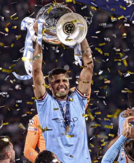 LotanSalapei's tweet photo. We really won everything last season 😋😋!! #tr3ble https://t.co/FsoGoUz6Ld
