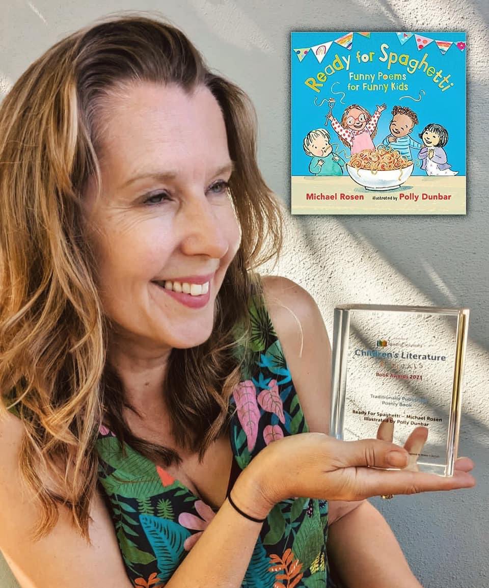 Message from Polly Dunbar.🤗
Thank you <a href="/ChildrensLFests/">Children’sLiteratureFestivals</a> for awarding Ready for Spaghetti the poetry prize, it’s written by the one and only <a href="/MichaelRosenYes/">Michael Rosen 💙💙🎓🎓 NICE 爷爷</a> and was a joy to illustrate. I’m super chuffed especially as it was voted for by children. Thanks so much❤️#clfbookawards