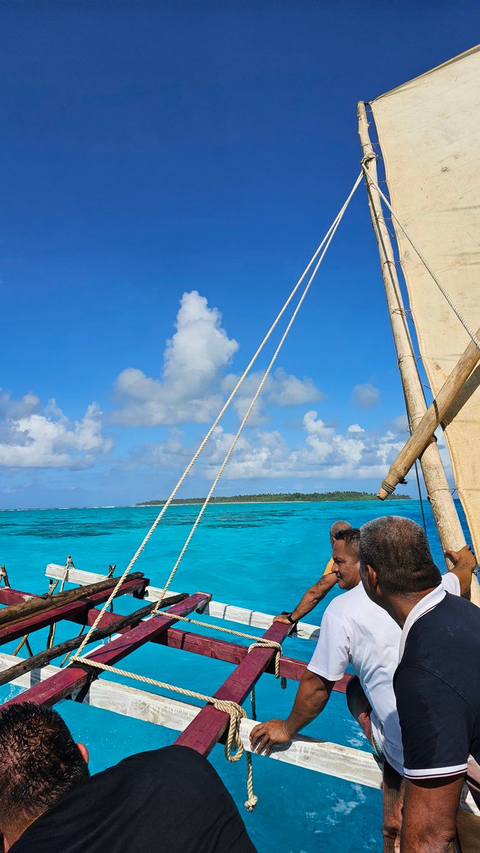 sujiseam's tweet photo. #WallisEtFutuna souhaite concentrer l'appui budgétaire de l'#UnionEuropeenne sur le tourisme durable.

A ne pas manquer : le plus grand fort tongien du #Pacifique, le lac de cratère de Lalolalo, les pirogues traditionnelles et le magnifique lagon. https://t.co/rUuouESAQw
