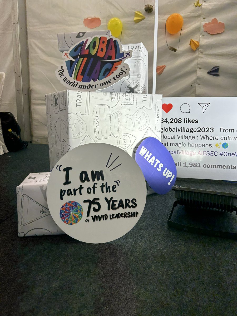 Gestern nahm AIESEC in Deutschland am Global Village auf der Internationalen <a href="/AIESEC/">AIESEC</a>-Konferenz teil, bei der mehr als 60 AIESEC-Komitees aus verschiedenen Ländern vertreten waren und 120 Sprachen gesprochen wurden. #AIESEC #GlobalVillage #InternationaleKonferenz