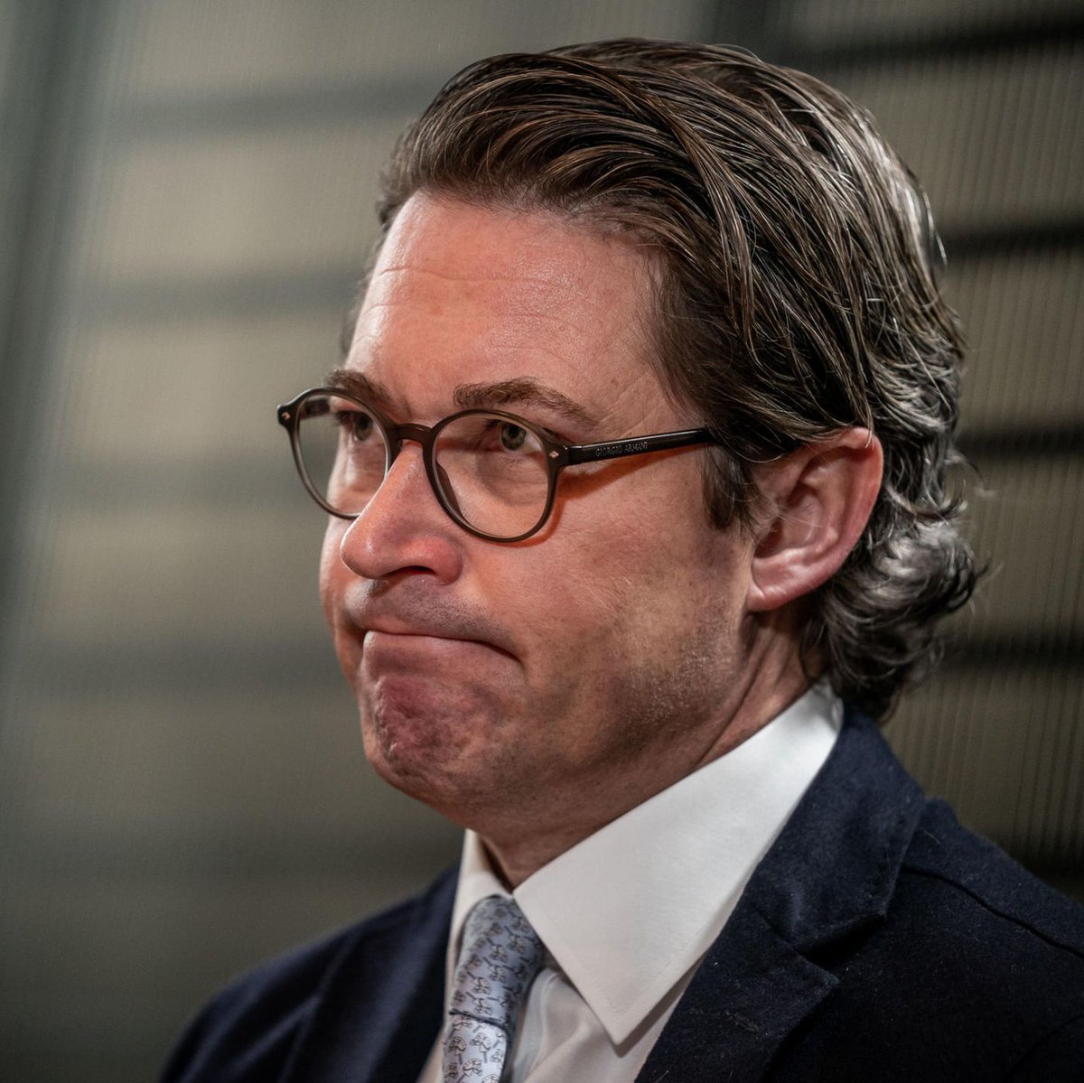 Fassen wir mal zusammen, A. Scheuer (CSU):
- verursachte als Verkehrsminister einen Schaden von mind. 250 Millionen Euro
- traf sich Mai '23 mit dem Rechtspopulisten DeSantis
- stimmte Juli '23 im Bundestagsausschuss einem Antrag der AfD zu

Aber CDU/CSU hetzen gegen #Habeck!
