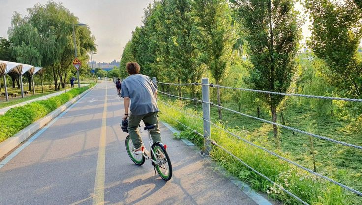 sugatradamus's tweet photo. namjooning                                living j-hopely https://t.co/NZ5UAUnVsN