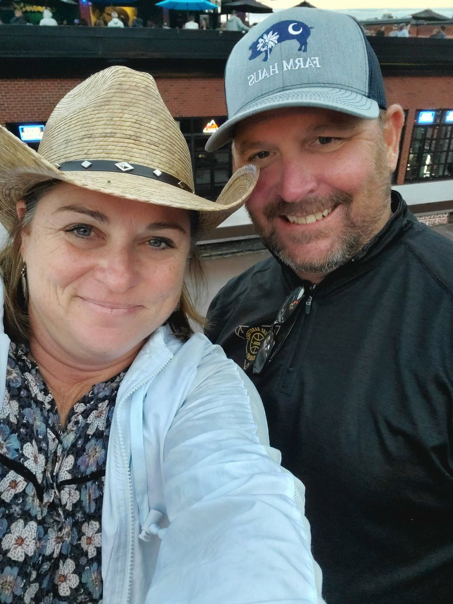 MarkSexton5's tweet photo. Happy 23rd Anniversary.  Love you. https://t.co/e4ubaaK8gq
