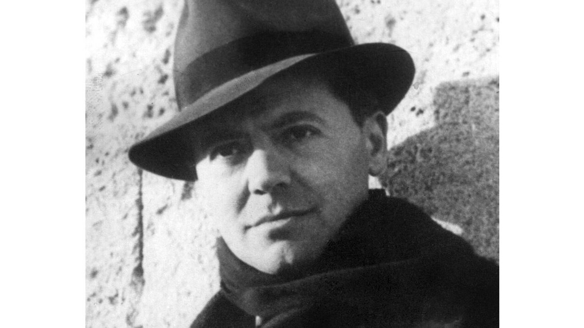 Il y a 80 ans, Jean Moulin succombait à des blessures mortelles infligées par les épouvantables tortures de la Gestapo dirigée par le SS Klaus Barbie.

Jean Moulin n’aura livré à ses bourreaux nazis qu’un seul nom : le sien.

Hier nazi, le totalitarisme prend aujourd’hui le