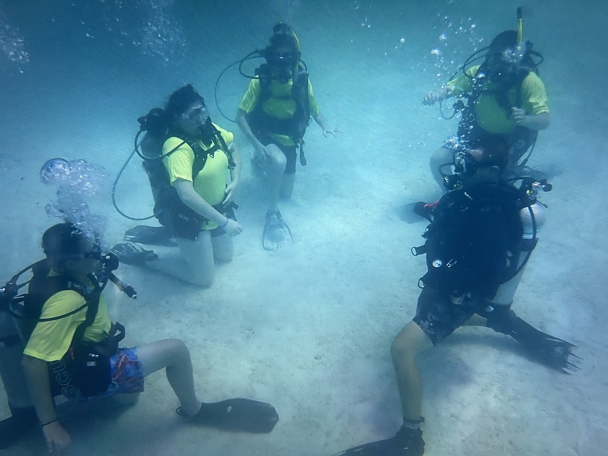 In Key Largo at Quiescence Michael R training the newest Team ECCO divers Satah, Andrew , Mason, &Justin new gen of ocean explorers and scientists ⁦@ncscifest⁩ ⁦@NCScience⁩ ⁦@NCSeaGrant⁩ ⁦@Greenville_SC⁩ ⁦@HCPSNC⁩ ⁦@AskHendo⁩