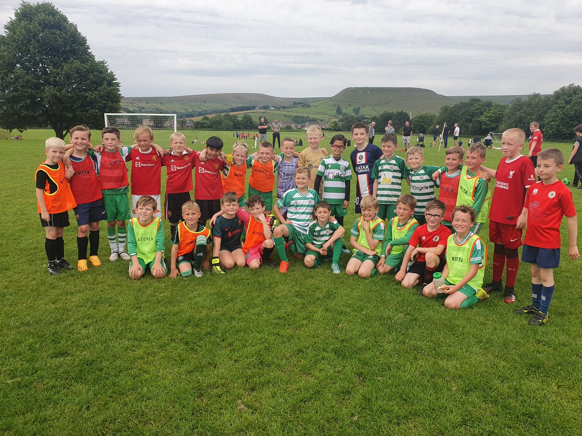 HoopsJfc's tweet image. A fantastic morning of football from Junior Hoops FC U8s in a mixed intra tournament at Haslingden Sports Centre this morning.

The standard of football and competitive spirit was unreal.
👍⚽️💚
#juniorhoopsfamily