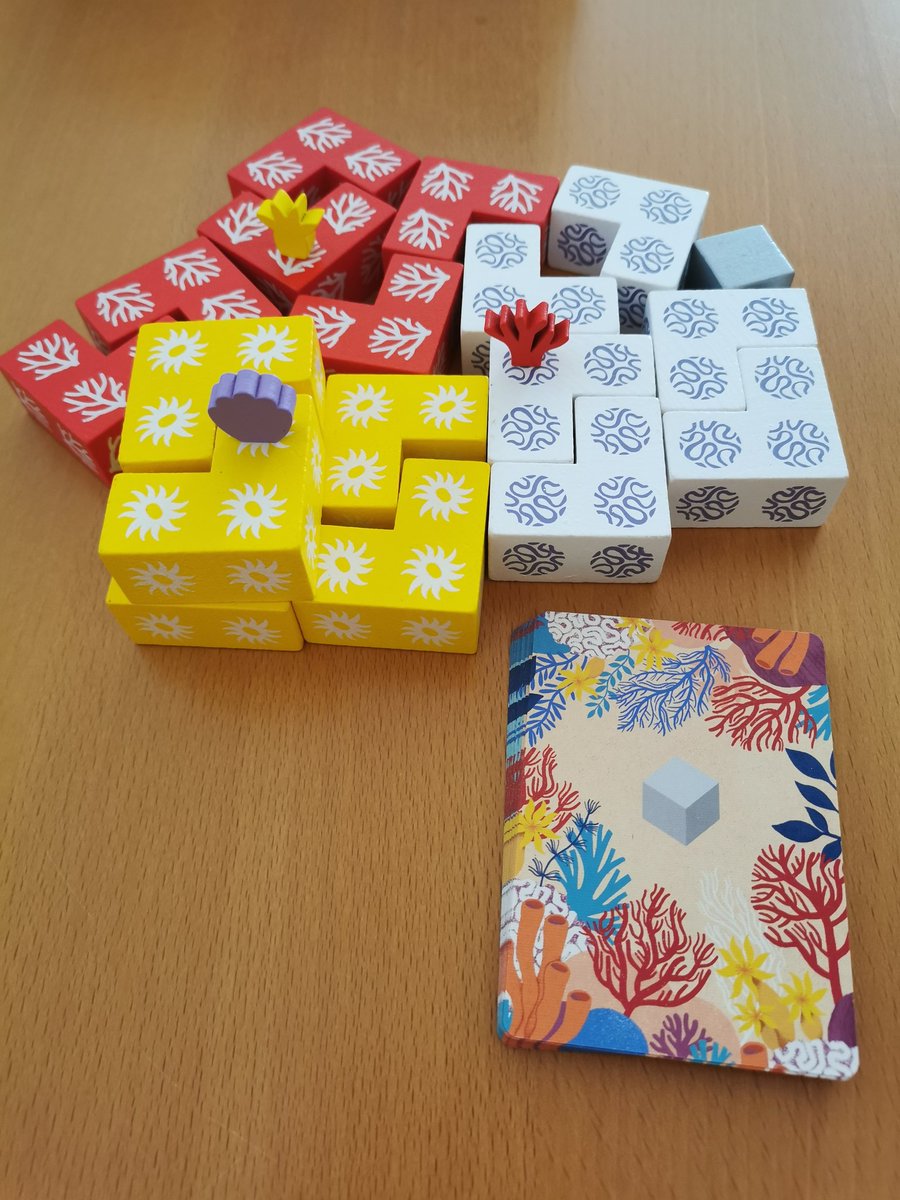 Pandaline_13's tweet photo. Zu eiskalten #chin8neri gibt's jetzt ne Runde #coral von #2tomatoes.
Später geht's zum 🍦🍦🍦
#Brettspiele #boardgames #sologames #sologespielt #solo https://t.co/1cbDeXuUI6