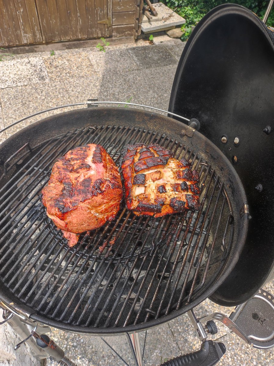 Heute gibt es Bratl vom Grill, Gemüse folgt noch. Hoffe es wird so wie ich es mir vorstelle🙂