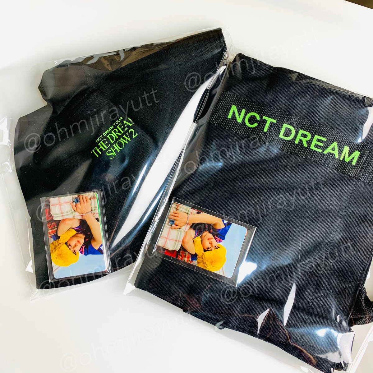 ohmjirayutt's tweet photo. พร้อมส่ง 🚛 NCT DREAM TOUR THE DREAM SHOW 2 : In A DREAM MD
(🇹🇭 BKK LIMITED EDITION)

- BUCKET HAT หมวก
- CLOTH BAG กระเป๋า
💰850 (ของครบไม่แกะ รวมส่ง)

แจมิน เจโน่ มาร์ค อินจุน แฮชาน จีซอง เฉินเล่อ
✉️ สอบถาม Dm ได้เลย #omesale #ตลาดนัดnct #ตลาดนัดnct127 #ตลาดนัดnctdream https://t.co/wye5jMyURS