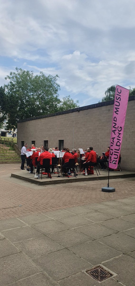 UEAConcerts's tweet photo. Attending #UEA open day today? If so, why not pop down to the Music and Media building and listen to a lovely performance from @CityofNorwichBB! Performance starts at 1pm https://t.co/gSW6xgq6lg