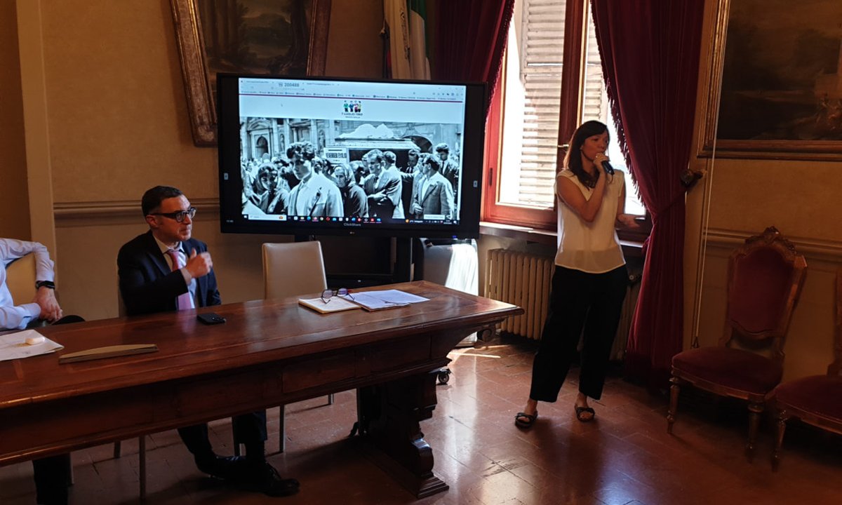 Istoreco's tweet photo. Primi passi concreti: presentati gli avanzamenti e il portale web del Centro di documentazione sui fatti del 7 luglio 1960 a #reggioemilia

https://t.co/QzFSByyTLk https://t.co/dTSqmE41HP