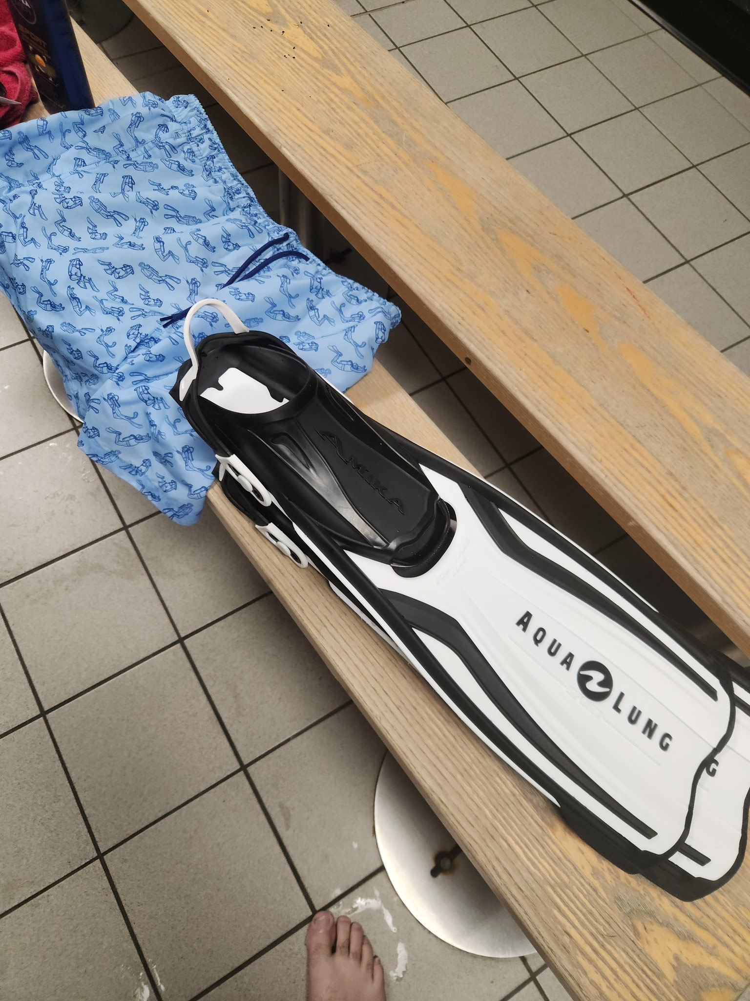 Diver 🤿🫧 on Twitter "Suck to dive alone in the pool today ;; https