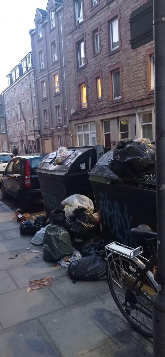 AngryPieman's tweet photo. I’m going to assume @AnasSarwar and his GMB pal are winging their way to the Labour led Edinburgh for the photo opportunity as you read this. I mean they wouldn’t have done the same before solely to make political points would they? https://t.co/Edicm0tmcp