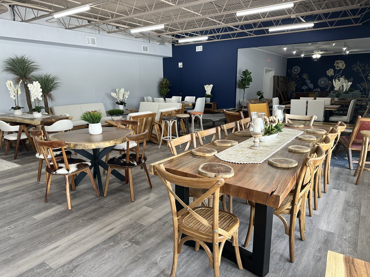 CastanoLiving's tweet image. Hola, somos nuevos en Twitter, dame un RT para darme a conocer, estamos en 2882 N Federal Hwy, 33431 Boca Raton Fl. @ArgiroCasta888.