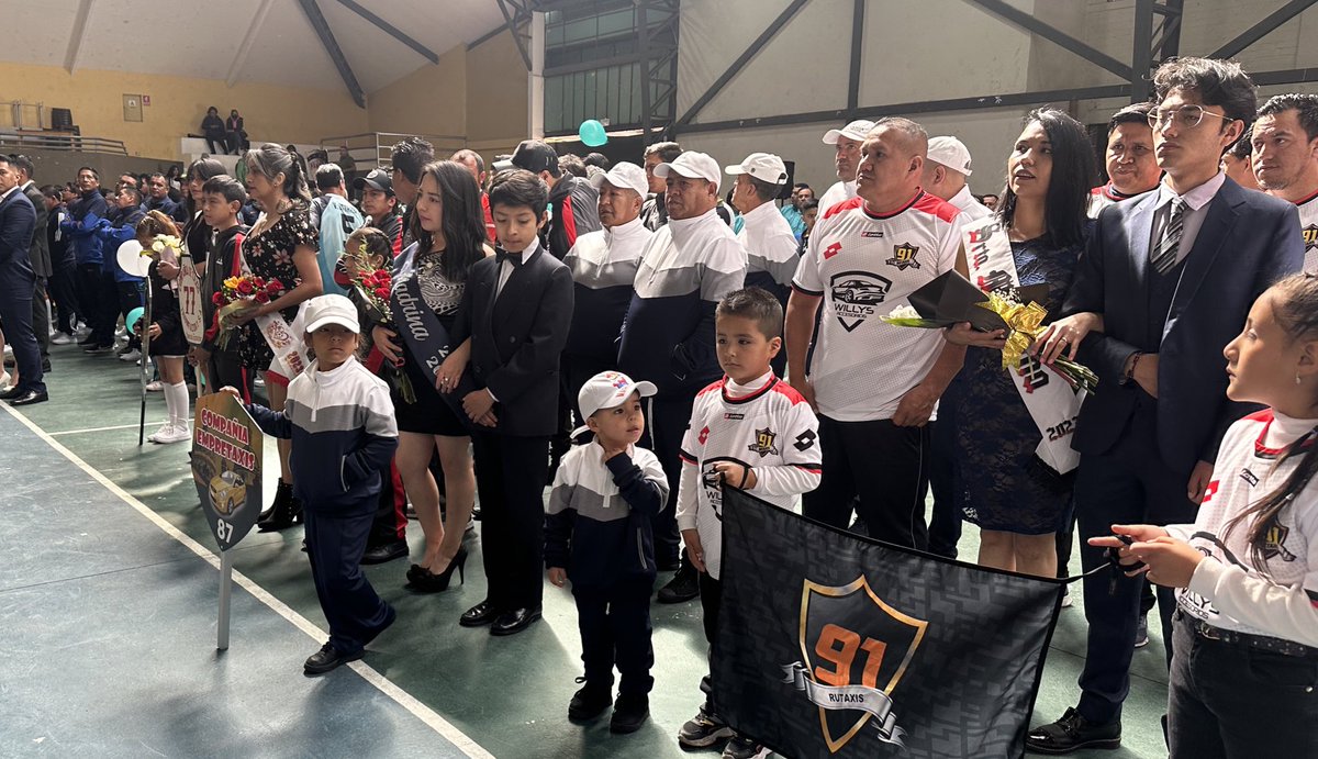 aaguilararizaga's tweet photo. EL DEPORTE NOS UNE ⚽️🏃
Una fiesta deportiva se vivió en la inauguración de las jornadas deportivas de #AFUT. Gracias por la invitación y hacernos sentir como en casa.
Reiteramos nuestro compromiso de seguir trabajando por los profesionales al volantes.
#AmorPorCuenca 🔴🟡 https://t.co/93GqgRuYQb