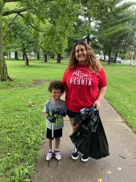 CityofPeoria_IL's tweet photo. Today’s citywide cleanup was also the kick off to Great Neighbor Appreciation Week! Thank you to staff and all of these great neighbors who pitched in to pick up Peoria! Full a full list of events, visit https://t.co/V8wgQ7SOjF https://t.co/LLCVUKG8EN