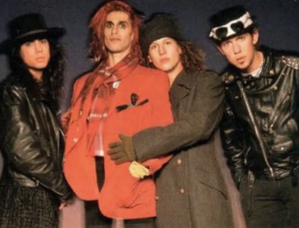 lyraskyofficial's tweet photo. 【Jane’s Addiction/Ocean Size】和訳 夏にピッタリな歌Lyrics👠 https://t.co/RG70uRhcXC
暑いので今日はLyraが好きな夏らしいミュージックビデオを紹介しちゃいます
1番好きなアルバムかも知れぬ
妖しい世界が私の居場所だから20177/28
#janesaddiction #OceanSize #NothingsShocking #PerryFarrell https://t.co/ggU0hbxw15