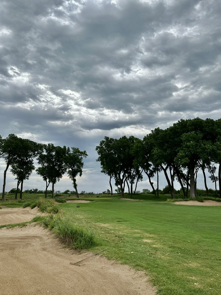 craigfast's tweet photo. Had a great morning yesterday playing Prairie Dunes with @epeyt88 and @justinfennert. @griess_cory and the Dunes Crew has the place looking and playing spectacular as usual https://t.co/fIvwoEfxLC