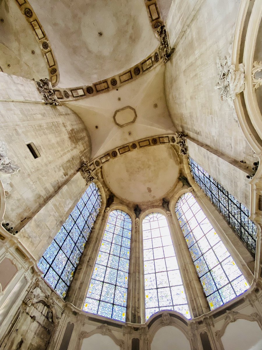EmmanuelPierrat's tweet image. Une halte de fraîcheur et de calme dans la splendide Abbaye des Prémontrés de Pont-à-Mousson, en Lorraine, bâtie a compter de 1705 et où j'ai le bonheur de dormir ce soir au bord de la Moselle.

#abbayedesprémontrés #abbaye #lorraine
#pontàmousson #architecture #art #artreligieux