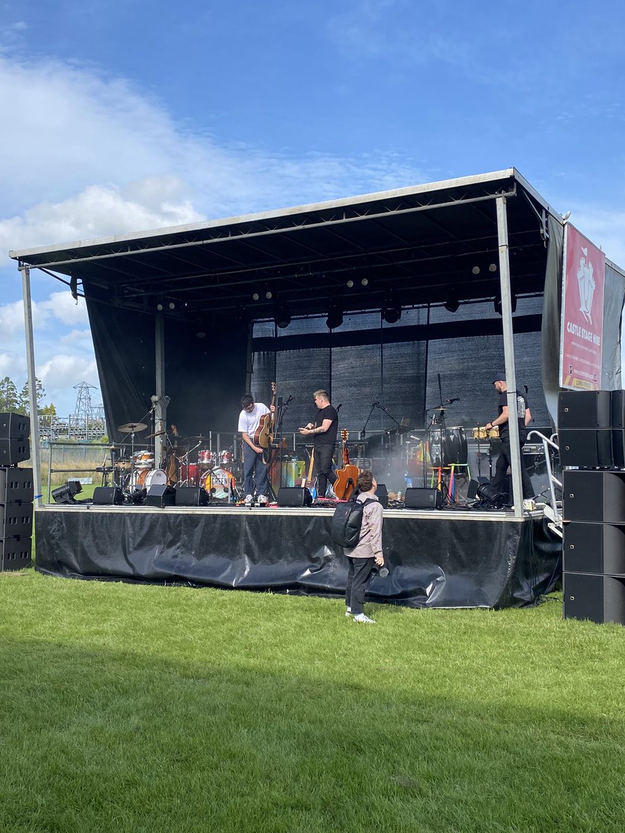 ClonmelRFC's tweet photo. Weather gods shining on night 2 of music festival….. looking forward to seeing @HermitageGreen in action….. you can pay at gate if you fancy coming along…. 😎 https://t.co/MtehlqZZYS