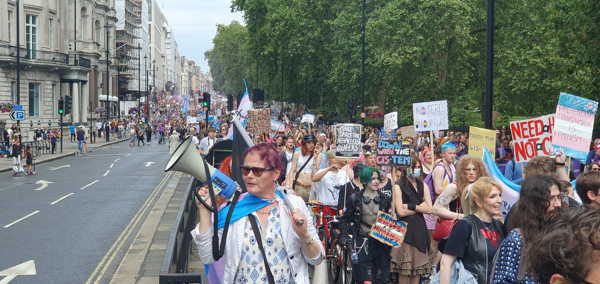 Dawson40M's tweet image. Bloke with the megaphone served 30 years and cut off his own testicles #TransAndIntersexPride #TransPride #snipsnip