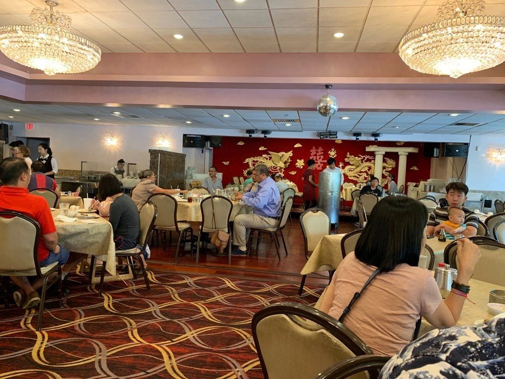 CantonHouseGA's tweet photo. Planning a party or reception? Our banquet hall is the perfect spot for your event! What's your favorite party dish from our menu? Share with us now! #CantonHouse #catering #EatLocal #ChineseFood #Chamblee https://t.co/MDosmLDvOf