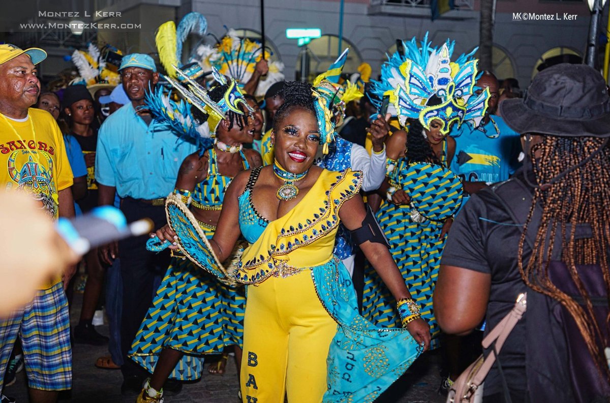 Happy Independence Bahamas 
📷 From the #JoyofJunkanoo collection  #junkanoo #fineart #Bahamas #candid #streetphotography #portrait #streetpotrait #streetphoto #AYearForArt #BuyIntoArt #wallart #homedecor #StreetArt 
See it here > bit.ly/3D1Rnhk