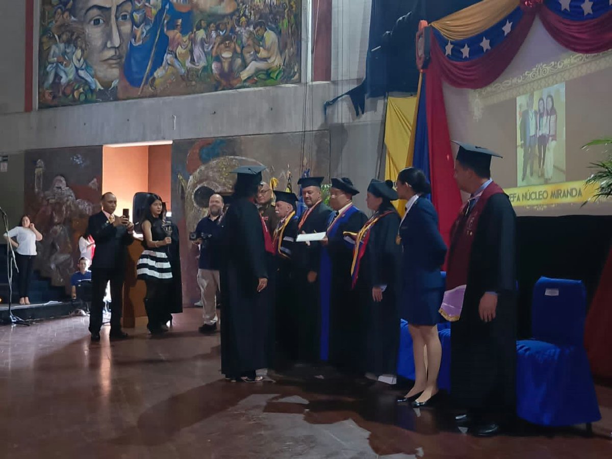 Nucleo_Miranda's tweet photo. La Sede Los Teques del Núcleo Miranda llevó a cabo el Acto de Grado Solemne 1-2023 de la XXIX Promoción "Bicentenario de la Batalla Naval del Lago de Maracaibo", otorgando 35 nuevos títulos profesionales. @angiolillofp @UNEFA_VRRC @Unefa_VEN https://t.co/pdDtUl9iL0