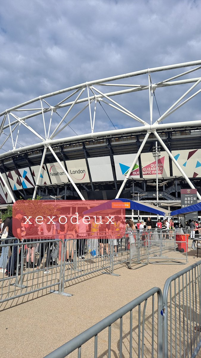 XExoDeux's tweet photo. GUESS WHO'S SEEING #TheWeeknd TONIGHT
#TheWeekndLondon #TheWeekndConcert https://t.co/j5Y3OLZ0Nx