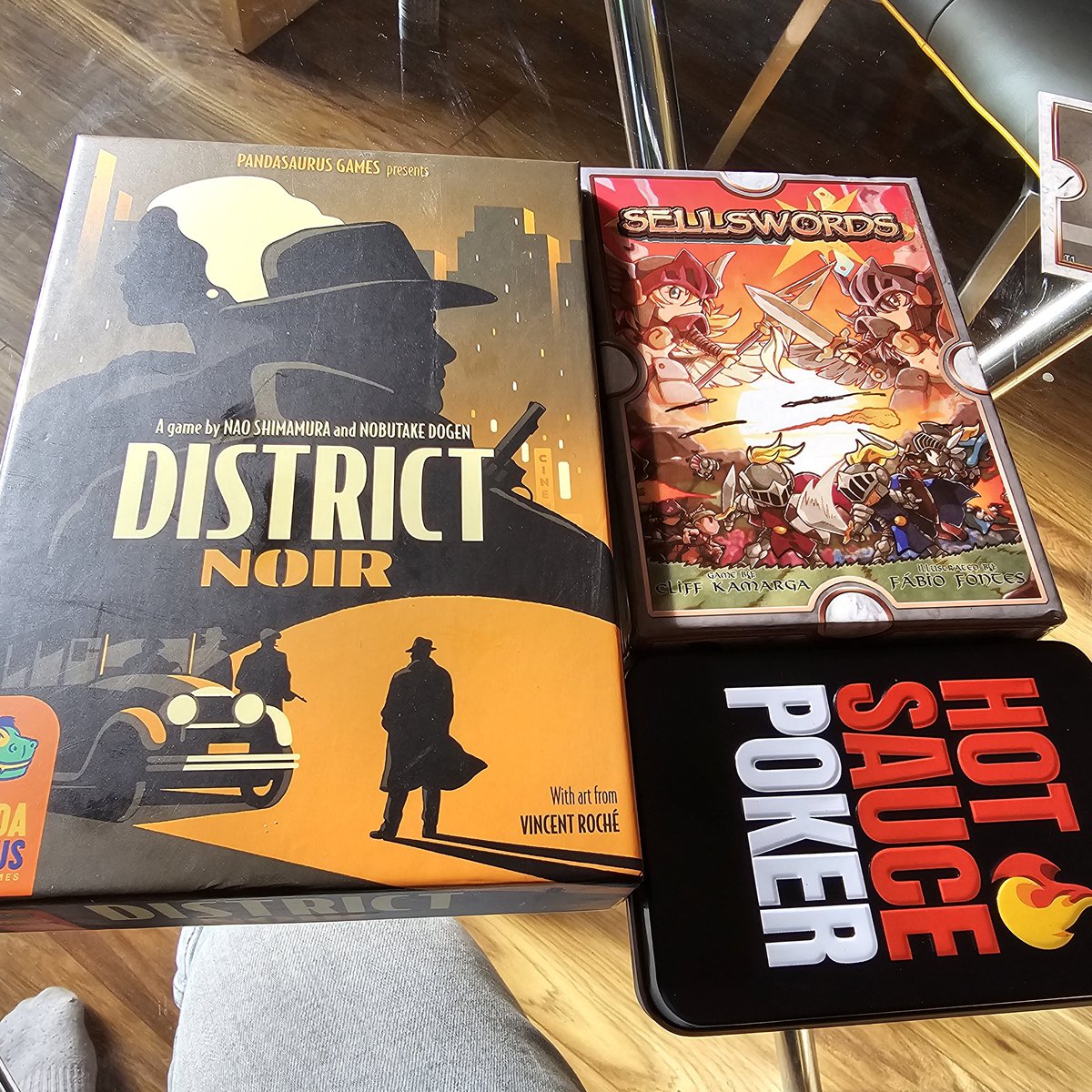 d_b_games's tweet photo. Wife "shame we haven't got any fun little card games with us"
Me "erm, of course we have. I packed 3 of the best":
Sellswords by @Level99Games
Hot Sauce Poker by @Cogito_games
District Noir by @Pandasaurusgame
#takethemeverywhere #boardgamer #holidaygames #dbgames https://t.co/ZGhl6t4l1T