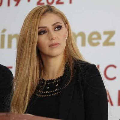 c4jimenez's tweet photo. LIBERA @FGRMexico al HERMANO CRIMINAL de la ALCALDESA
Aunq agentes de @FiscaliaEdomex lo persiguieron y atraparon armado y con droga, el Mp determinó liberar a El Honda, hermano de @NancyGomez_V alcaldesa de @GChicoloapan
Según él, todo era de su acompañante.
Así lo soltó. https://t.co/pVPTl3hUvt