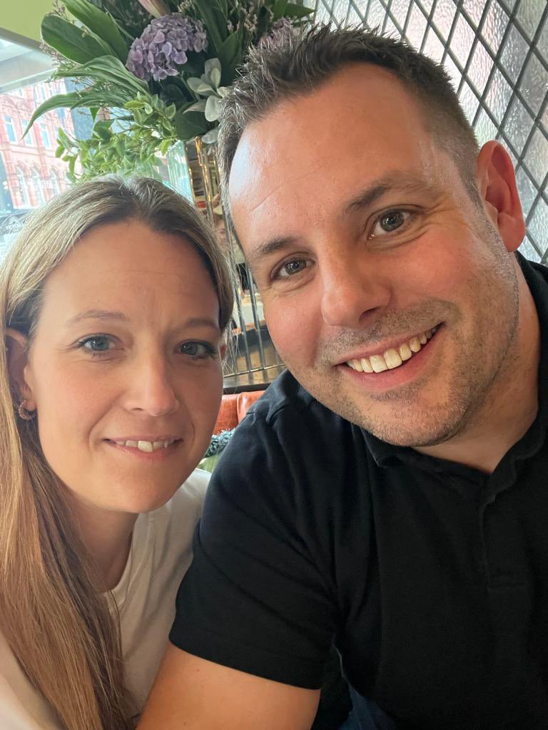 Tim_Gi11's tweet image. Made it out with the missus @emmagillhead whilst the kids are at Cubs camp #theivy #leedsvq