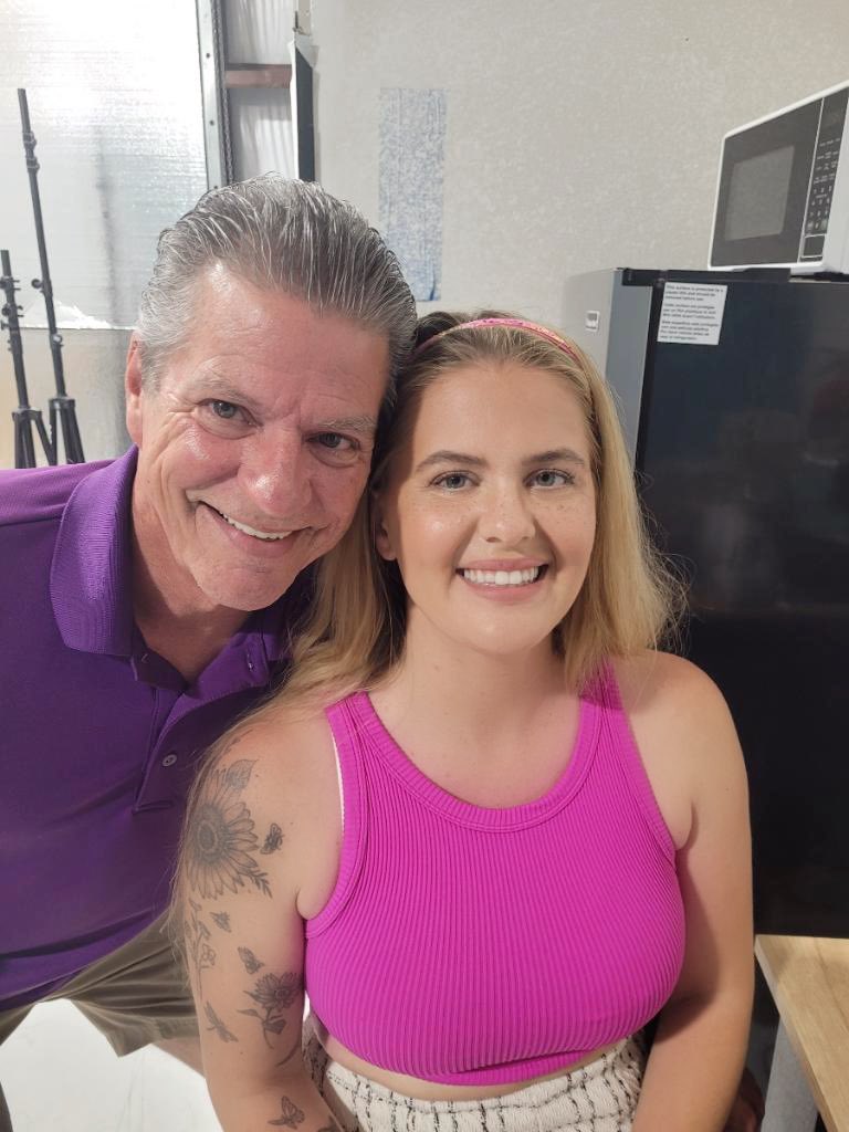 WisconsinTiff on Twitter: "Found another man to film with https://t.co/HgdXGkW75S" / Twitter