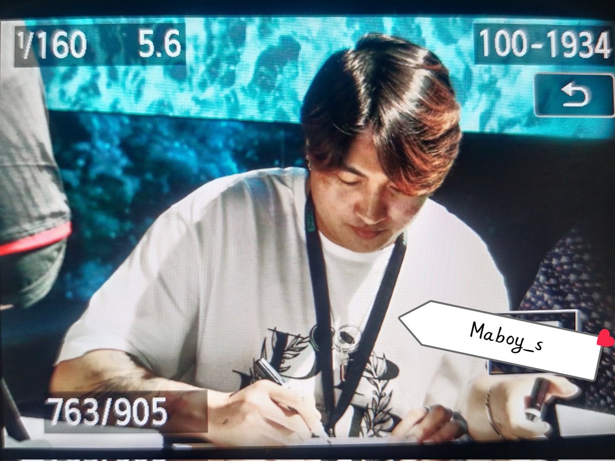 MaBoy_s's tweet photo. [Preview] 230708 กล้าและแฟนไซน์ของเขา 🥰 #CigaretteSKla #VCTAscension #VCTAscensionPacific #ใส่นัวแฟมิลี่ https://t.co/aD4WDq7zUV