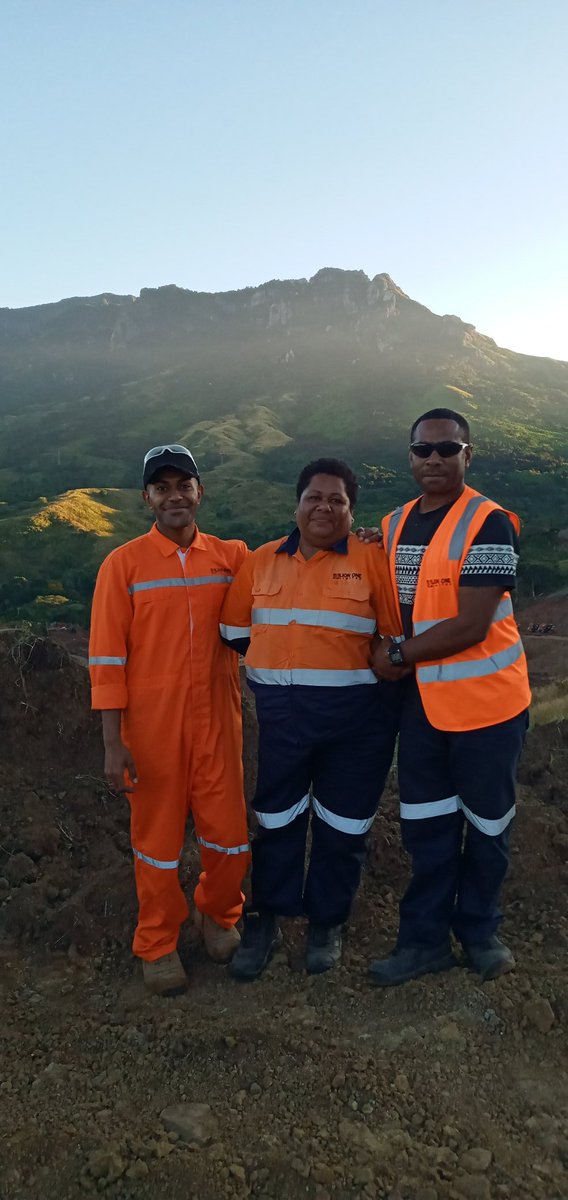 woouucaa's tweet photo. Morning Sunrise🌄 @TuvatuTailingsDam...background view is the Sabeto @SleepingGiant

#TuvatuGoldMine 
#GeologyCrew https://t.co/H151mEANlA