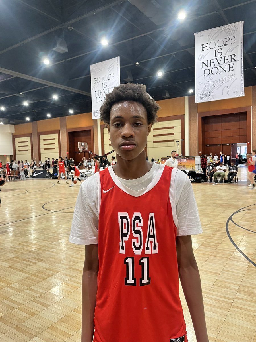 adamprry's tweet photo. #8thGradeFinale Notes

Moussa Kamissoko has serious ball skills at 6’5”. He takes advantage of mismatches, shooting over smaller defenders off the bounce and playing above the rim. A versatile defender who can disrupt plays at the top of the zone and shot block at an elite level. https://t.co/T9FKnRm8RI
