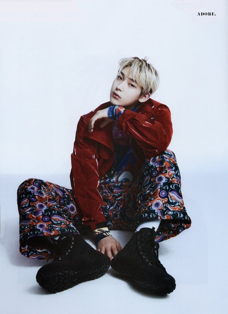 blckpnksn's tweet photo. SUNOO in Dior 🤍 https://t.co/oVQIooLgJd