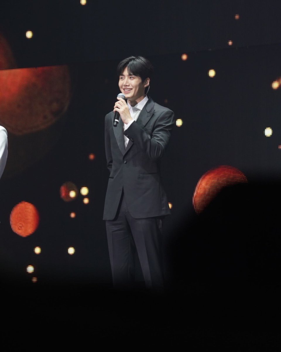 _bearsh's tweet photo. 2023 AAA 비기닝 콘서트 현장 📸 https://t.co/J2GCrW8muX