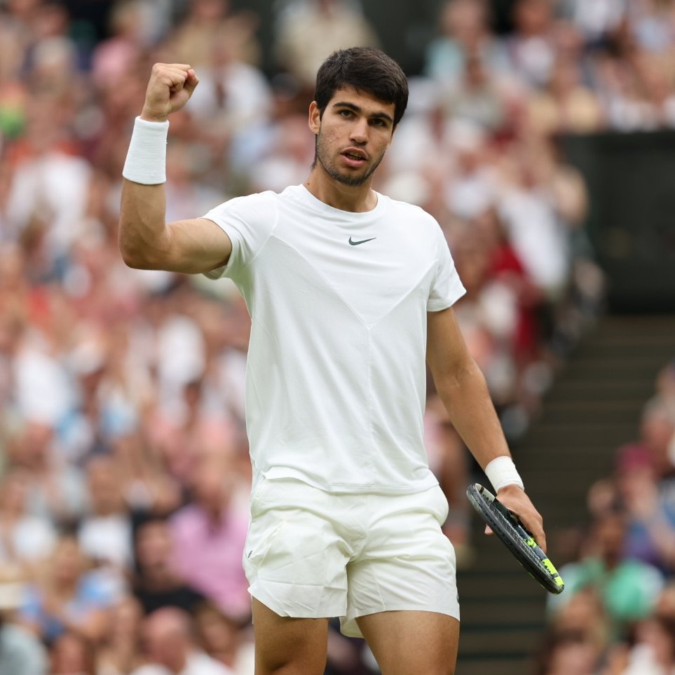 Wimbledon's tweet image. First set ✅

No.1 seed Alcaraz takes the opener 6-3

#Wimbledon